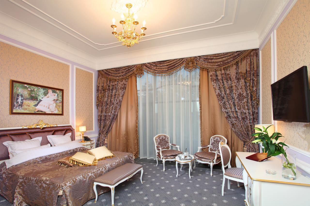 Aleksandrovski Grand Hotel Βλαντικαφκάς Δωμάτιο φωτογραφία